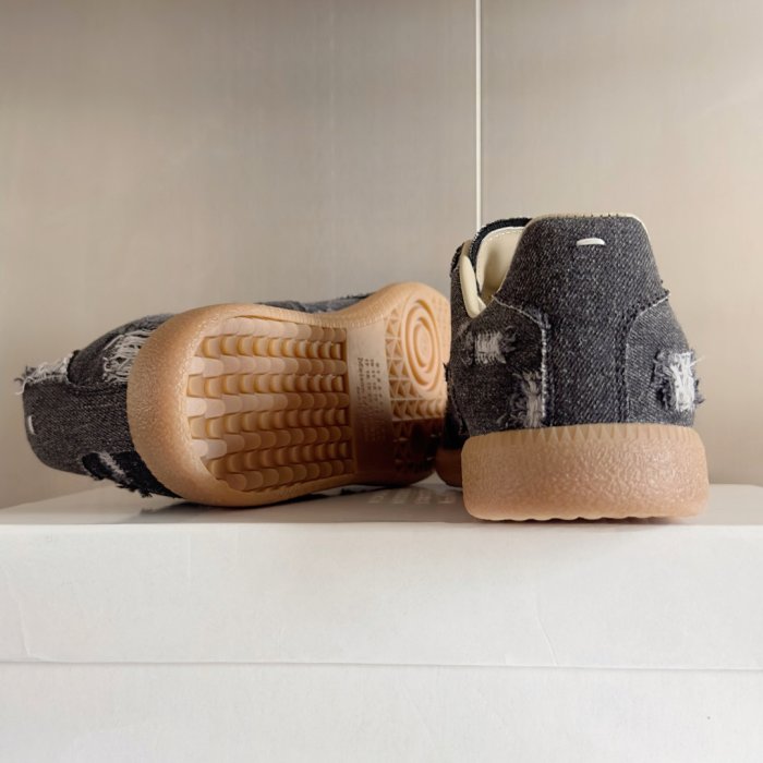 Кросівки фото 9