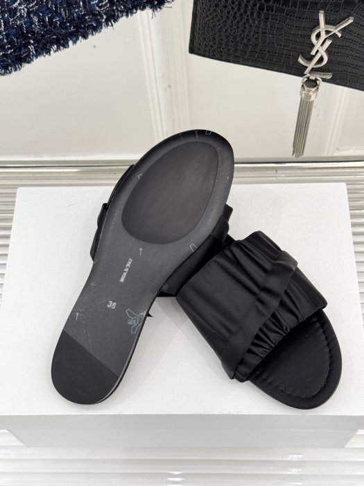 Шлепанцы фото 9