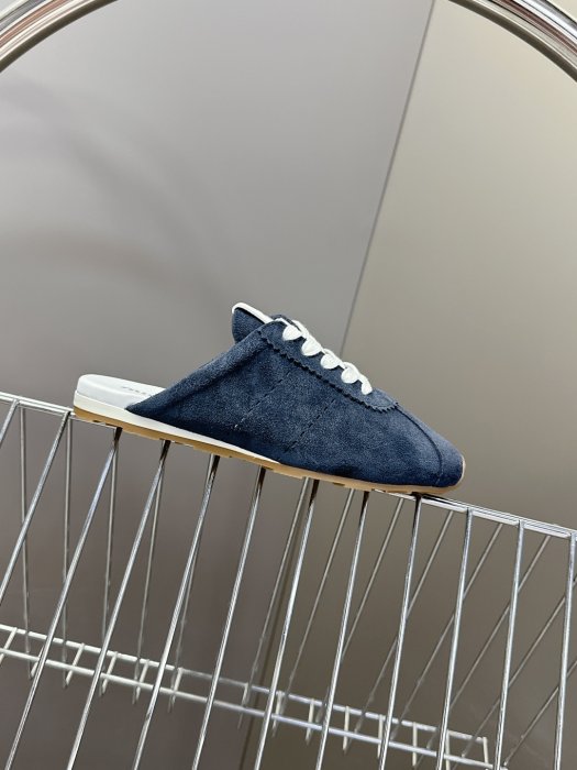 Кроссовки фото 5