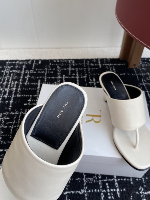 Босоніжки фото 8