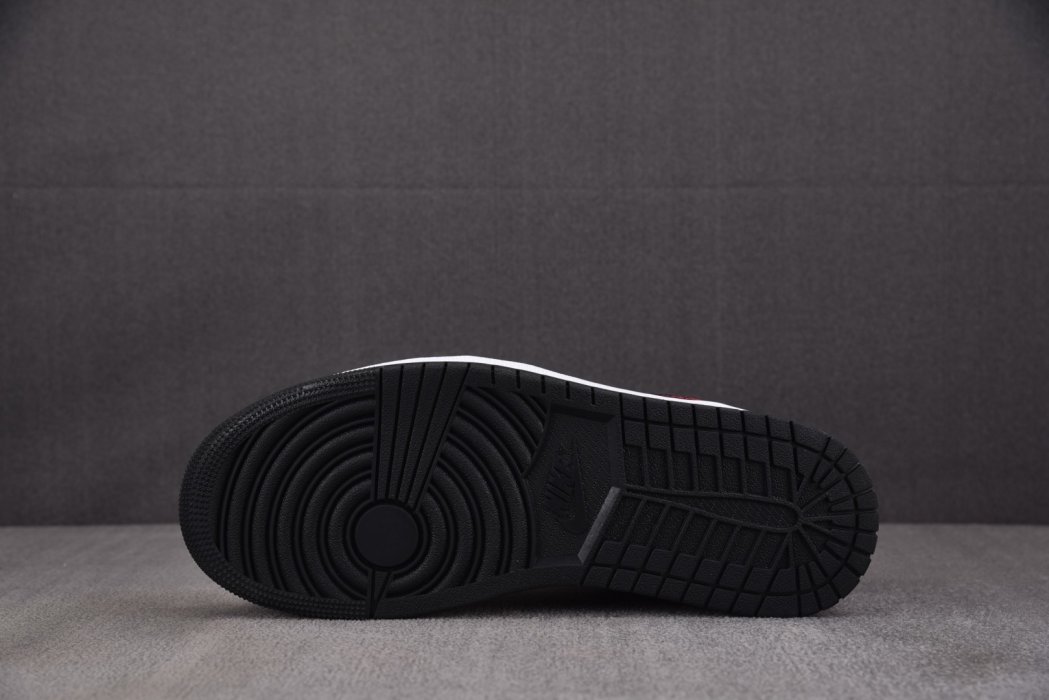 Кроссовки Air Jordan 1 Low фото 4