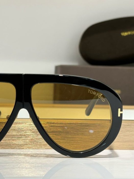 Окуляри сонцезахисні TF836 фото 8