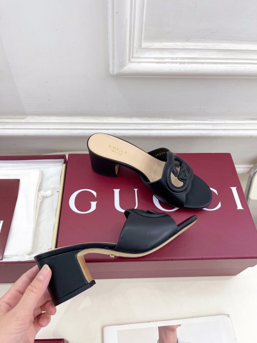 Босоножки фото 4