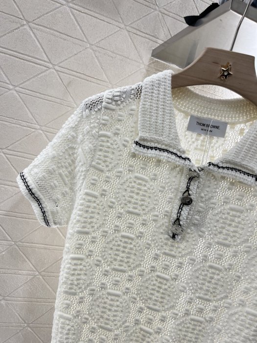 T-shirt women's фото 7