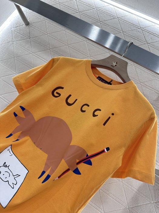 T-shirt women's фото 7