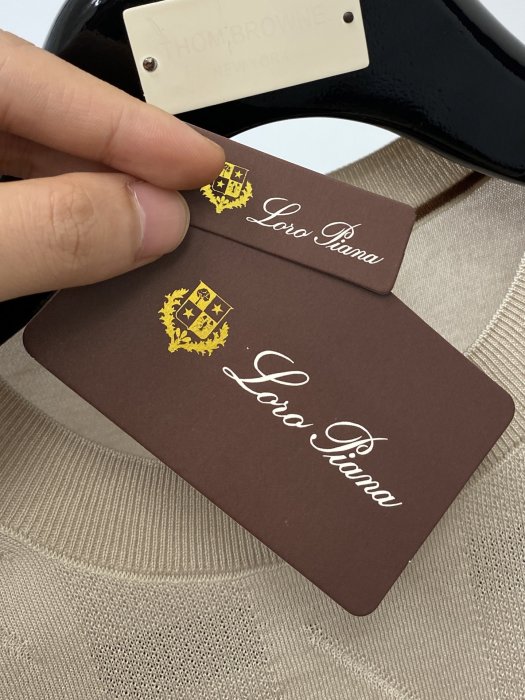 T-shirt men's фото 4