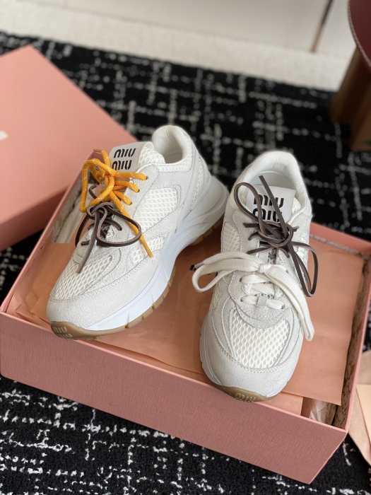 Кроссовки фото 5