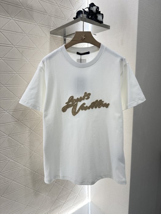 T-shirt women's