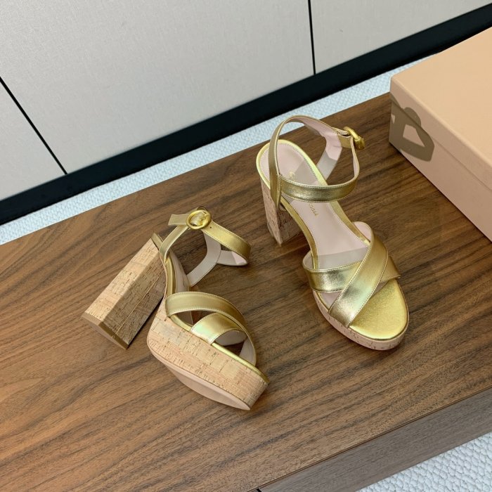 Босоножки фото 3