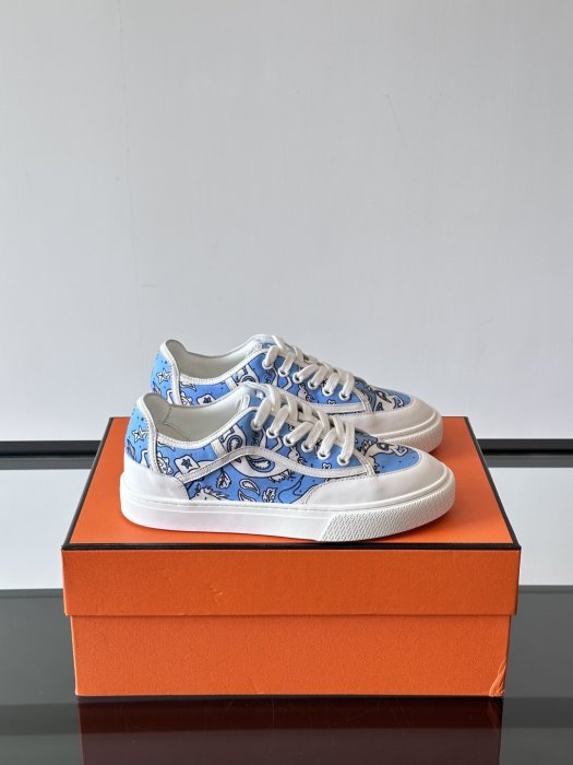 Кроссовки мужские