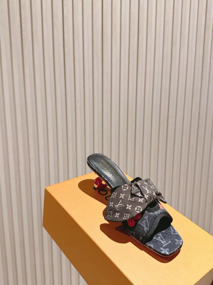 Босоніжки фото 9