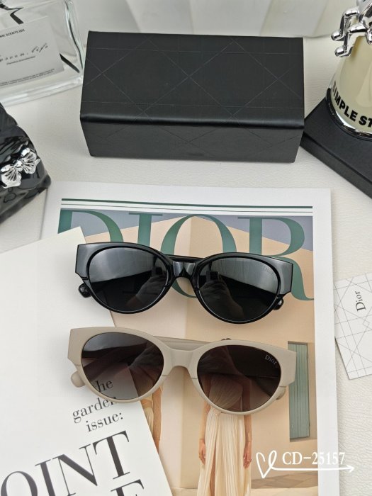 Очки солнцезащитные