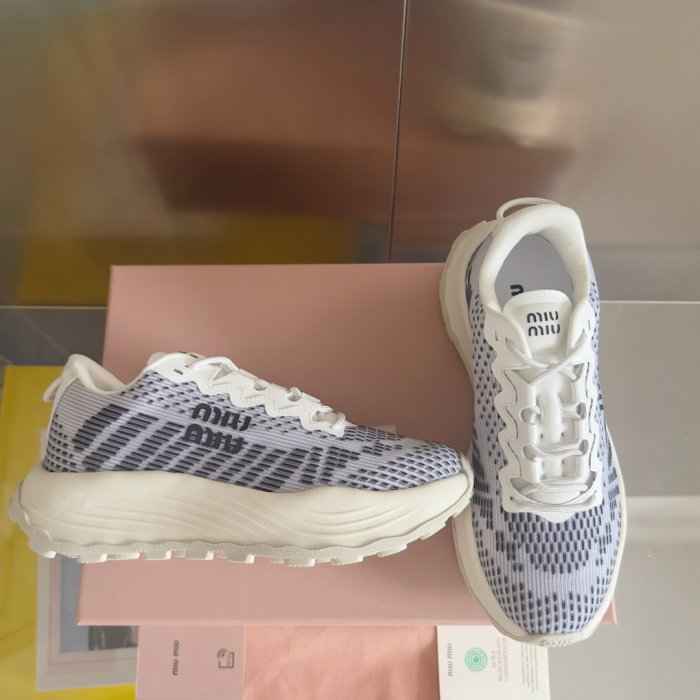 Кроссовки фото 2