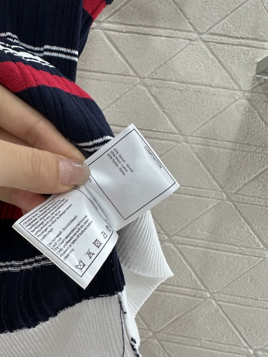 T-shirt women's фото 9