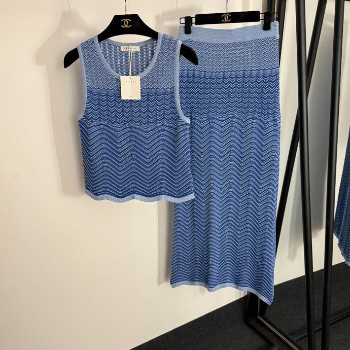 Костюм жіночий фото 11