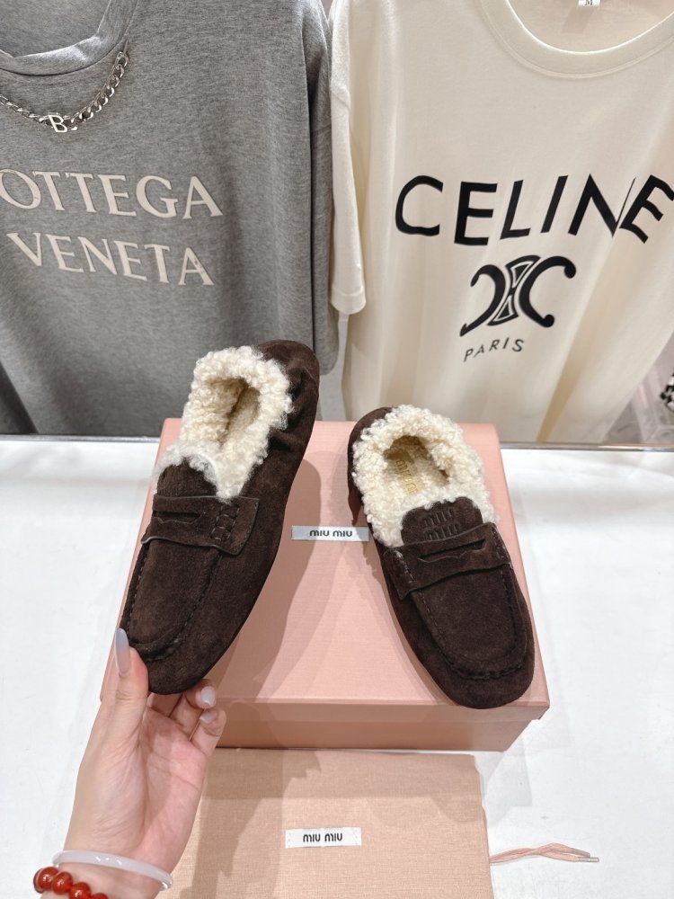 Лоферы женские на меху фото 4