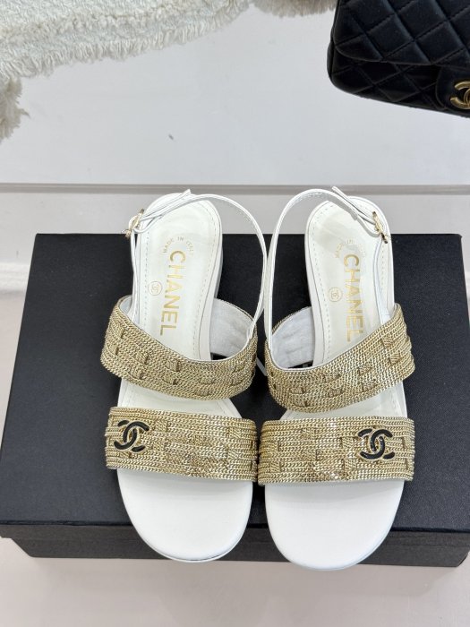 Босоножки фото 4