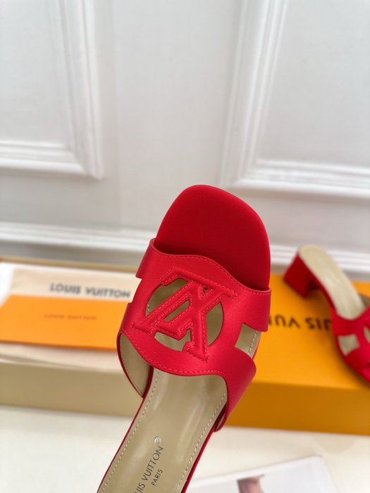 Босоножки фото 6