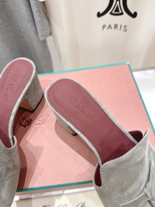 Босоножки фото 6