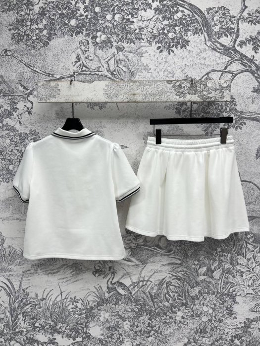 Костюм женский фото 7