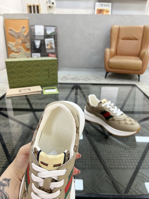 Кросівки чоловічі фото 7