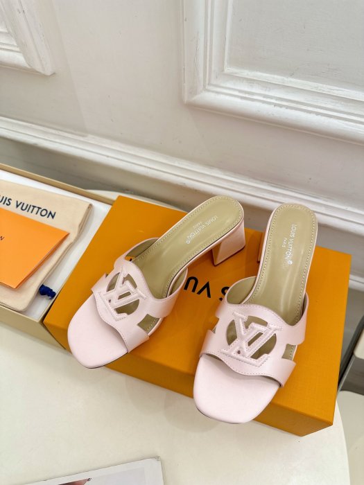 Босоножки фото 5