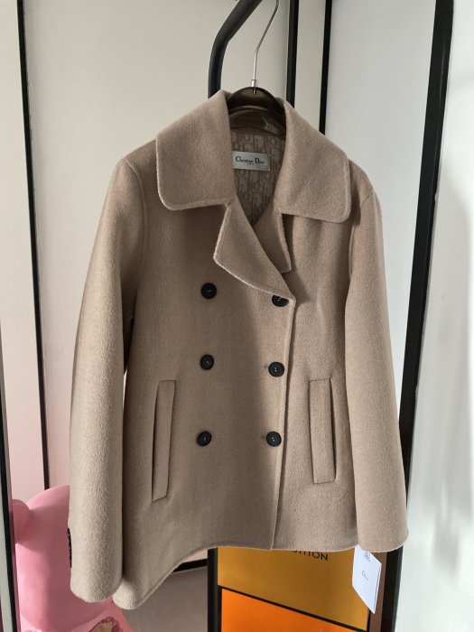 Wool women's coat фото 3