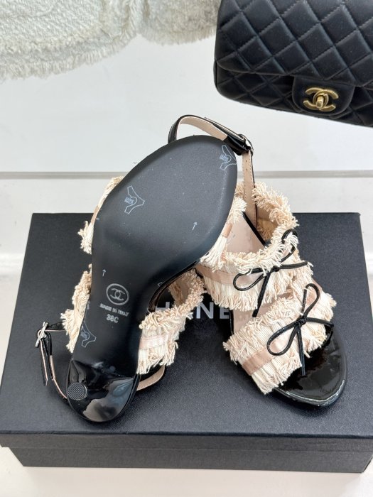 Босоножки фото 9