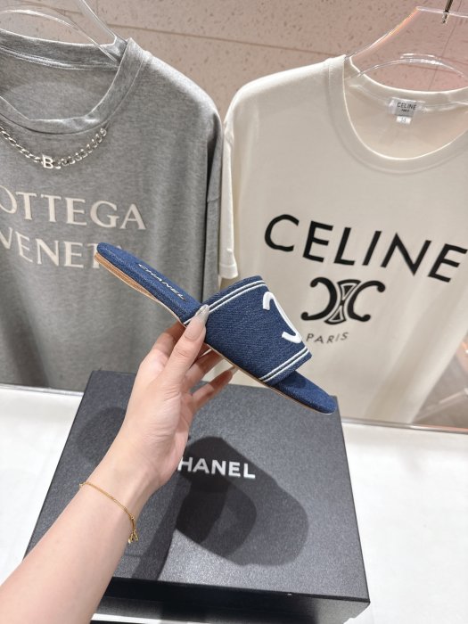 Шлепанцы фото 5