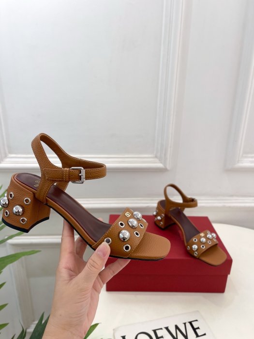 Босоножки фото 5