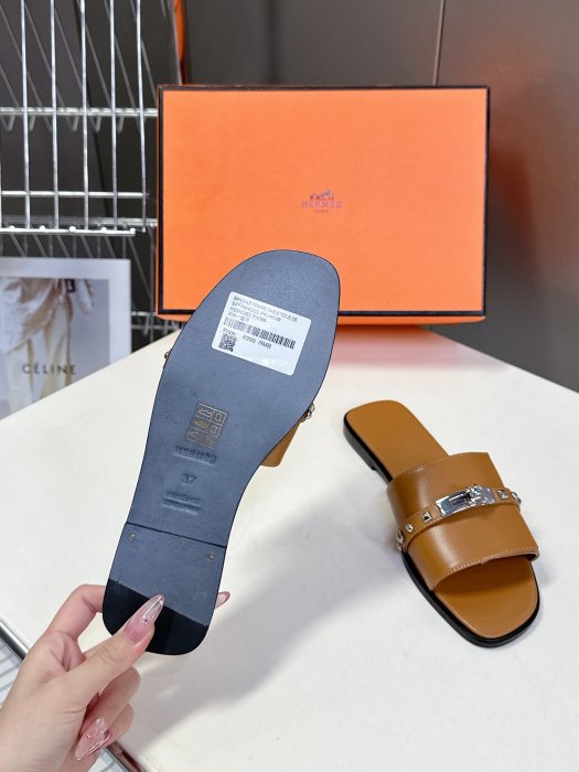 Шльопанці фото 9