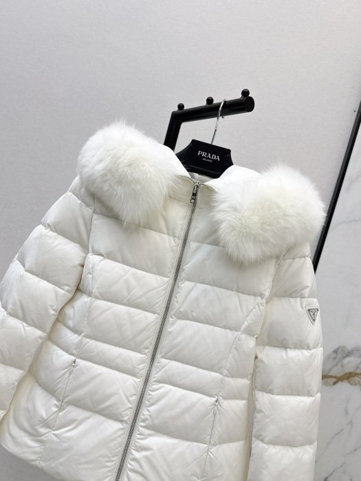 Down jacket of fox fur фото 3