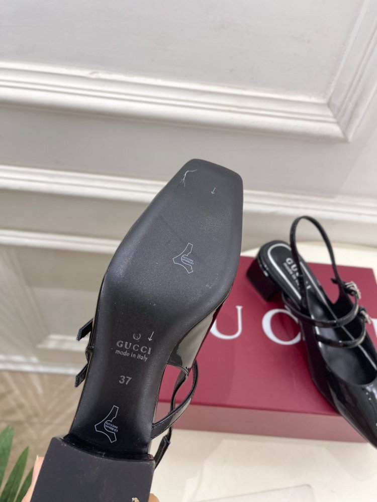 Босоніжки фото 9