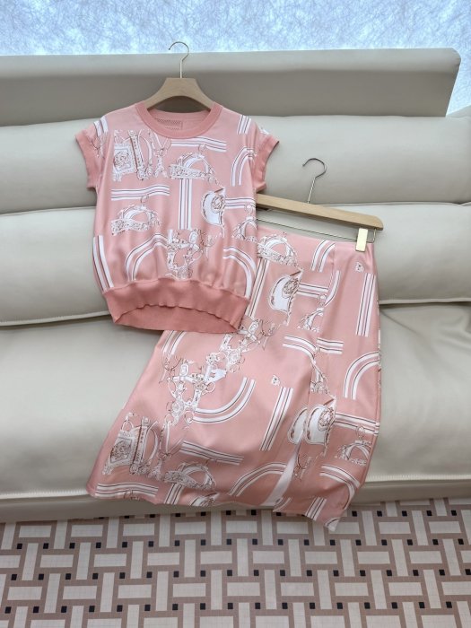 Costume female фото 3