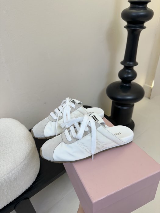 Кроссовки фото 5