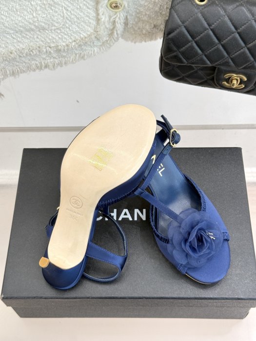 Босоножки фото 9