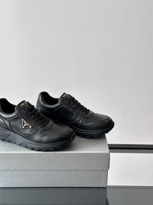 Кросівки чоловічі фото 7