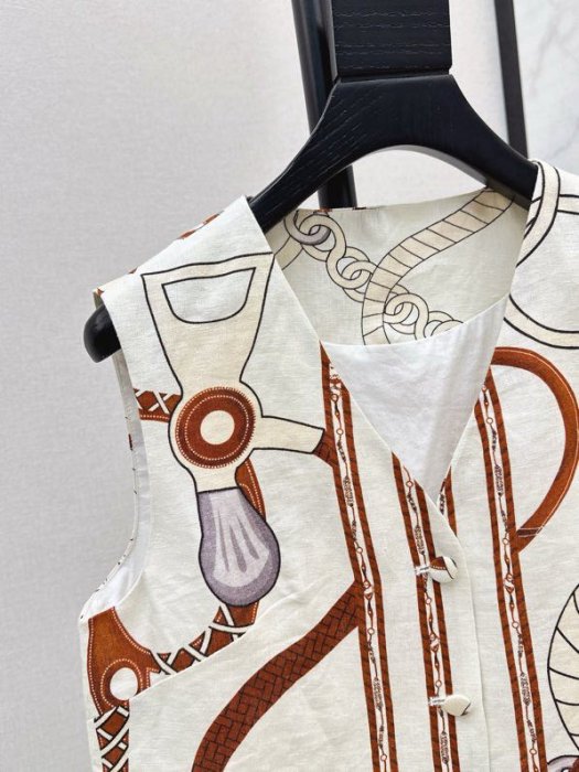 Costume female фото 4