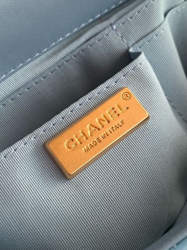 Сумка кожаная CHANEL 25P 18 см фото 9