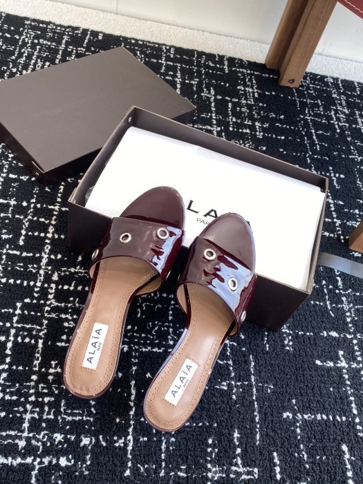 Босоножки фото 3