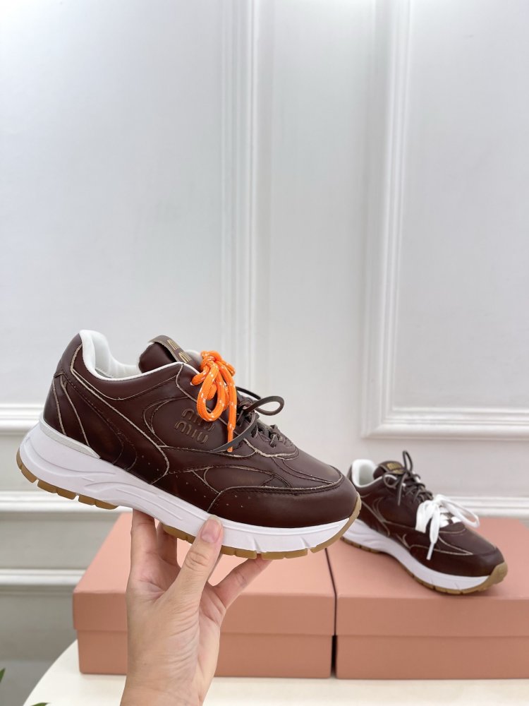 Кросівки жіночі фото 4