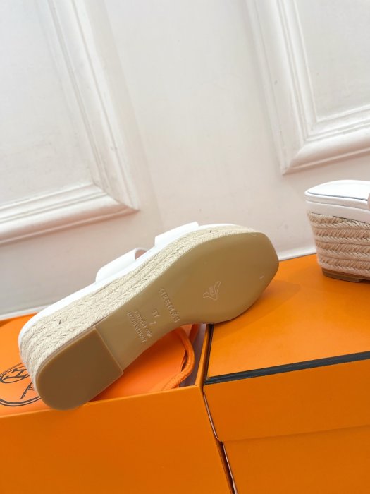 Босоножки фото 9