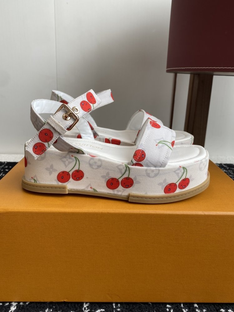 Сандалии женские фото 2