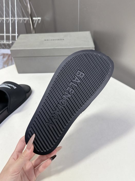 Шлепанцы фото 9