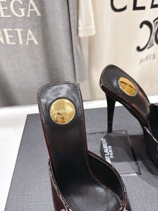 Босоножки фото 6