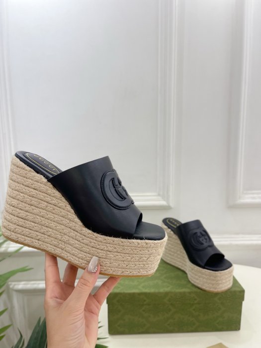 Босоножки фото 4