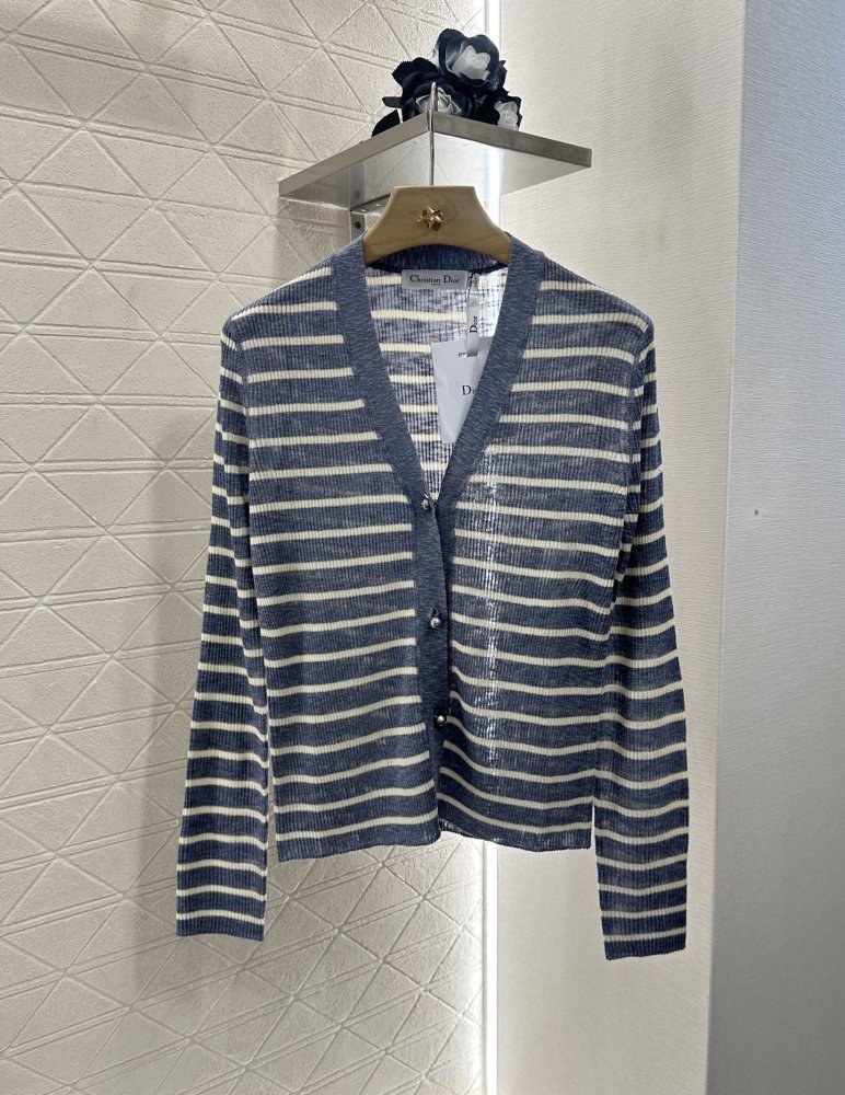 Кофта жіноча