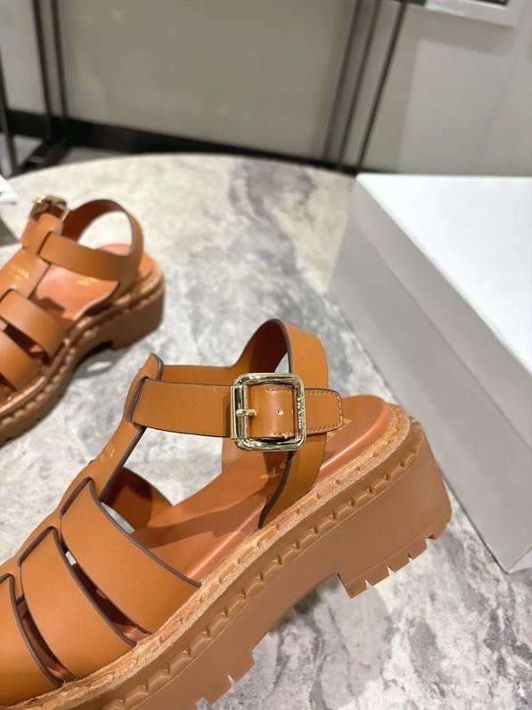 Сандалии женские фото 9