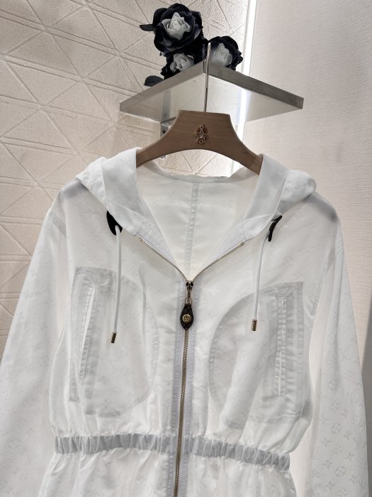 Вітровка жіноча фото 3