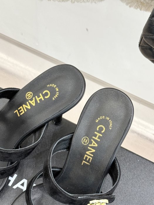 Босоножки фото 8